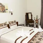 Nefertiti Guest house 3*