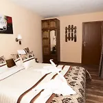 Nefertiti Guest house
