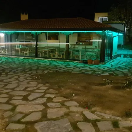 Nefertiti * סמוליאן